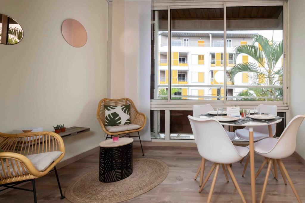 Ecrin D'Or T2 Duplex Sainte Clotilde 2 Etoiles Lägenhet Exteriör bild
